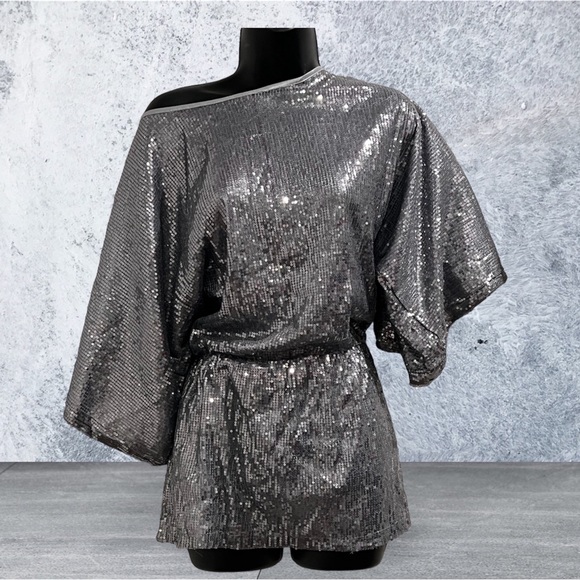 🥇 BLQ MKT Sequin Batwing Mini Shirt Dress - Picture 2 of 11